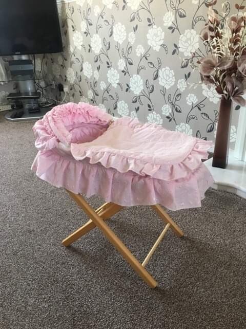 dolls moses basket and stand